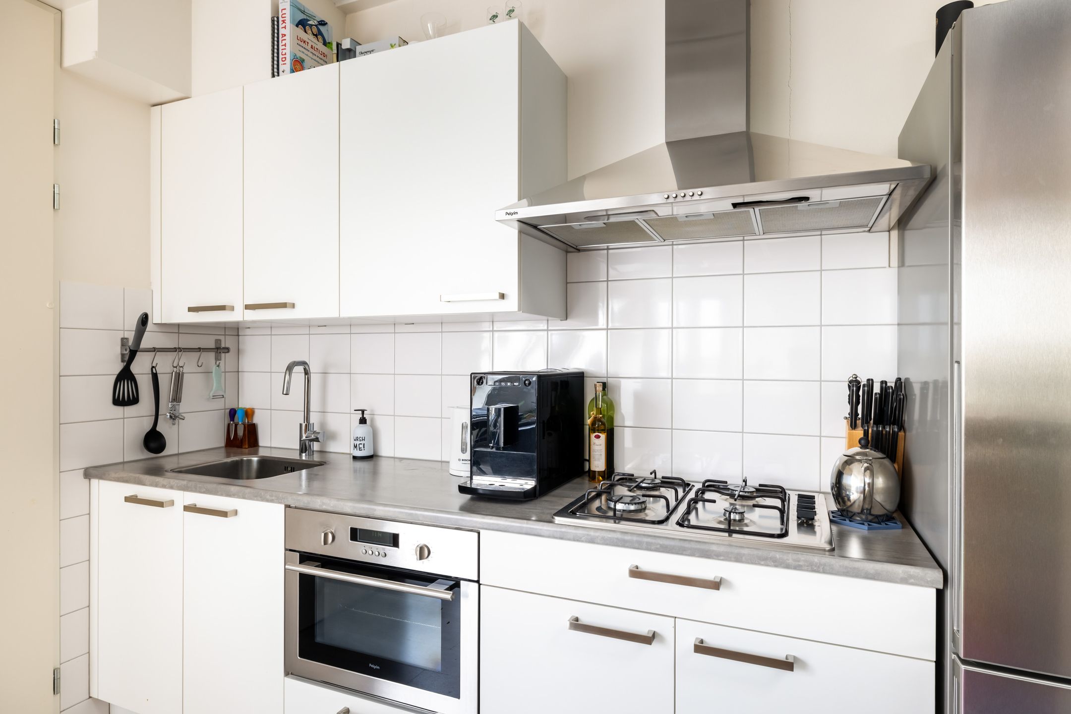 Foto 21 van Middenweg 9-T