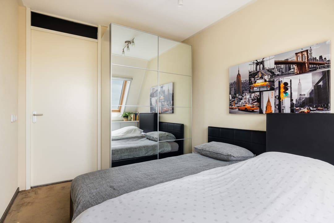 Foto 26 van Middenweg 9-T