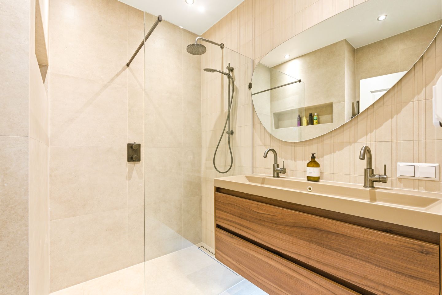 Photo 20 of Stuyvesantstraat 49-H