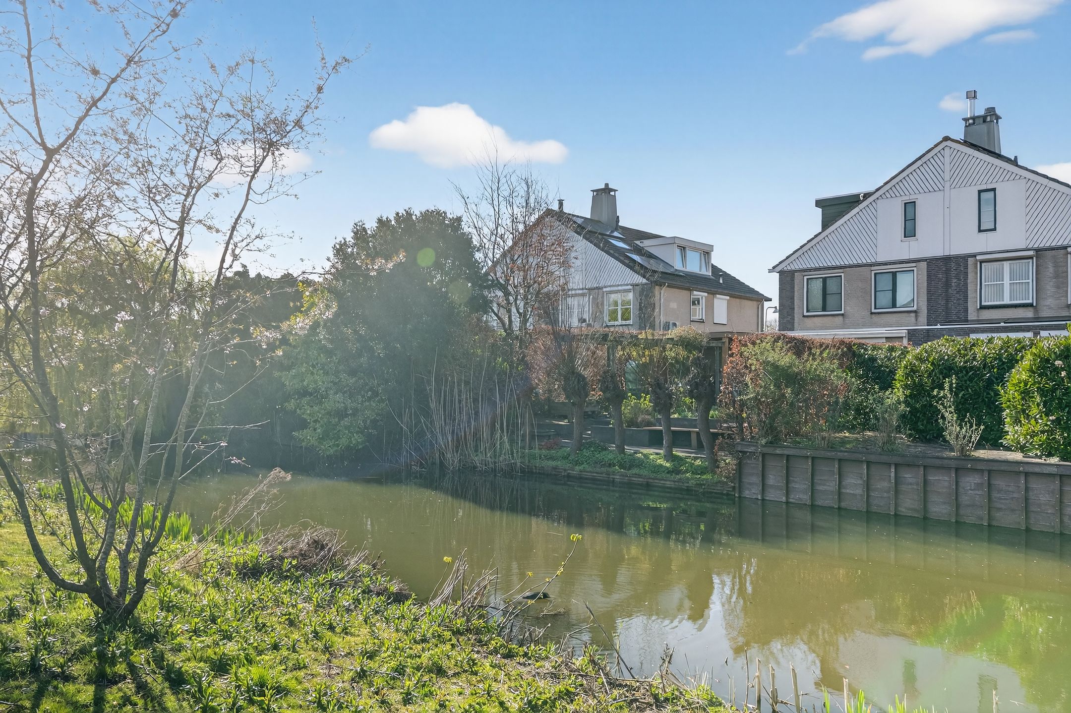 Exclusive semi-detached family home with waterfront location in Diemen-Noord — 45