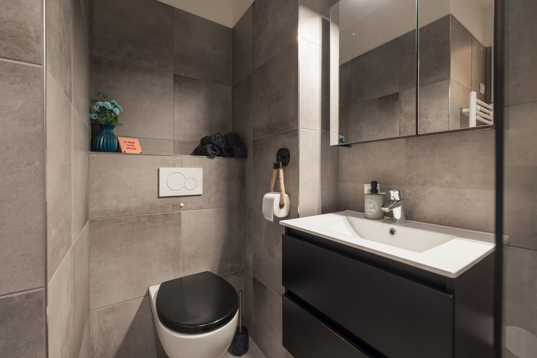 Modern and Light 2-Room Apartment Near Hillegom Station with Energy Label A — 13