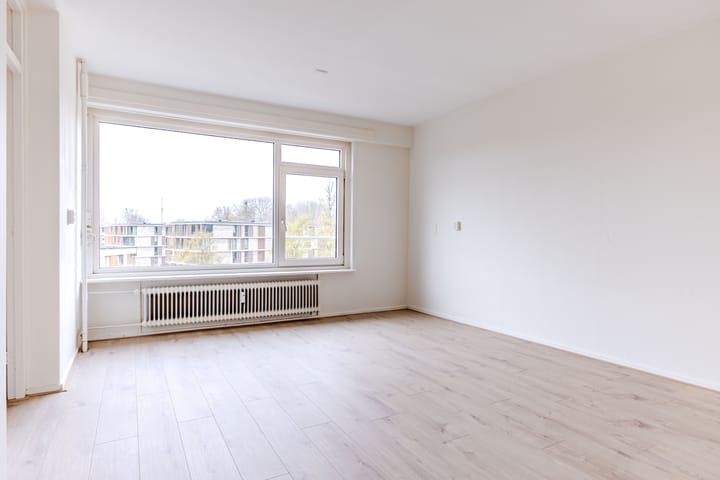 Photo 2 of Teunisbloemplein 42