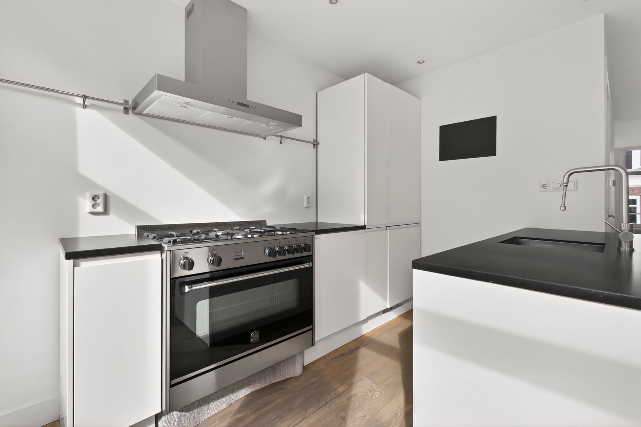 Photo 9 of Gerard Doustraat 48-3