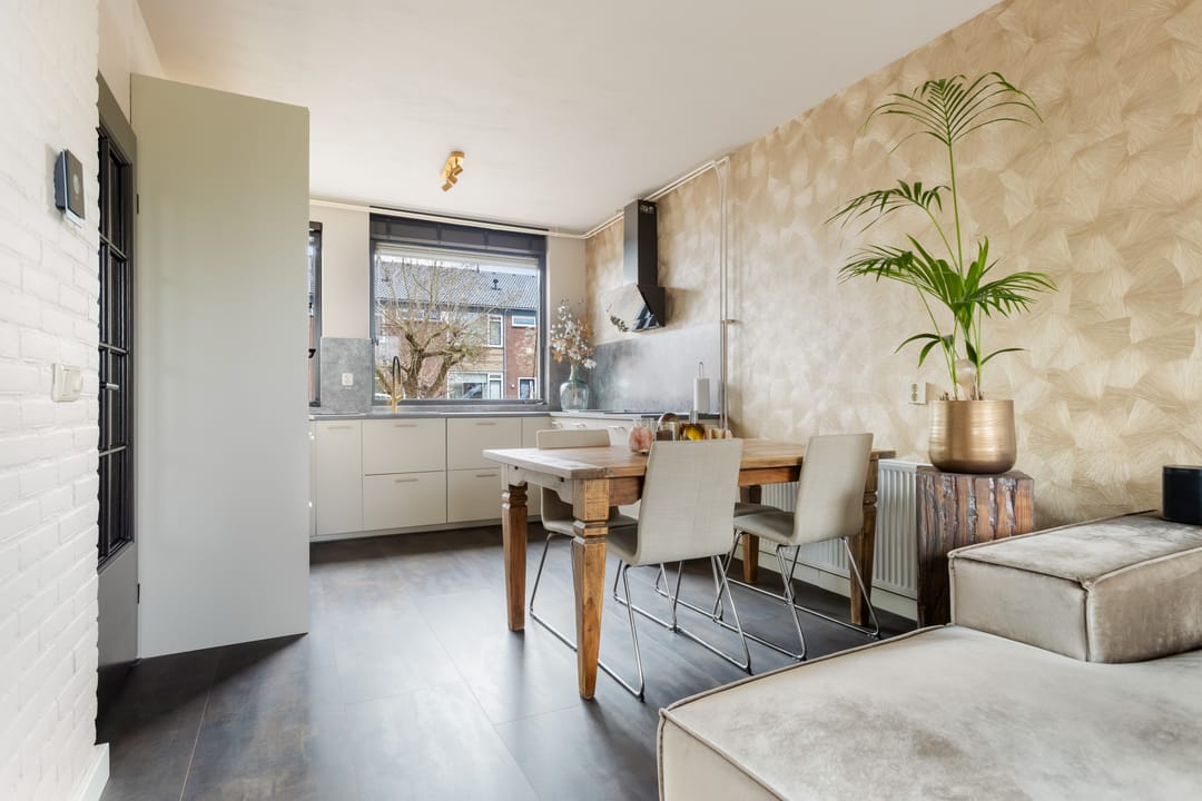 Foto 13 van Van Hogendorpstraat 11