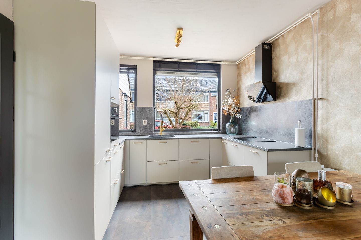 Foto 10 van Van Hogendorpstraat 11