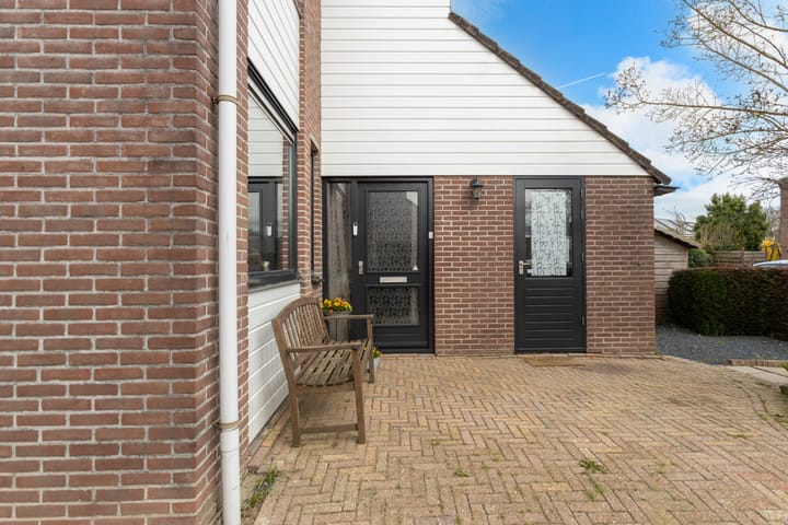 Photo 3 of Van Hogendorpstraat 11