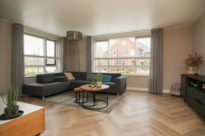 Photo 2 of Bunzinghage 47