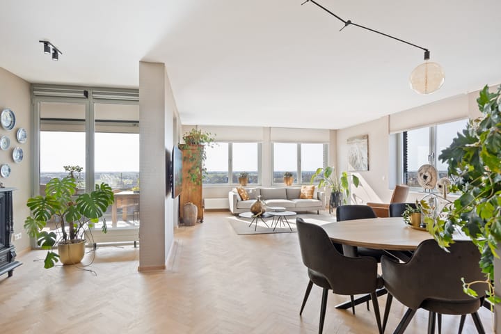 Photo 2 of De Malus 201