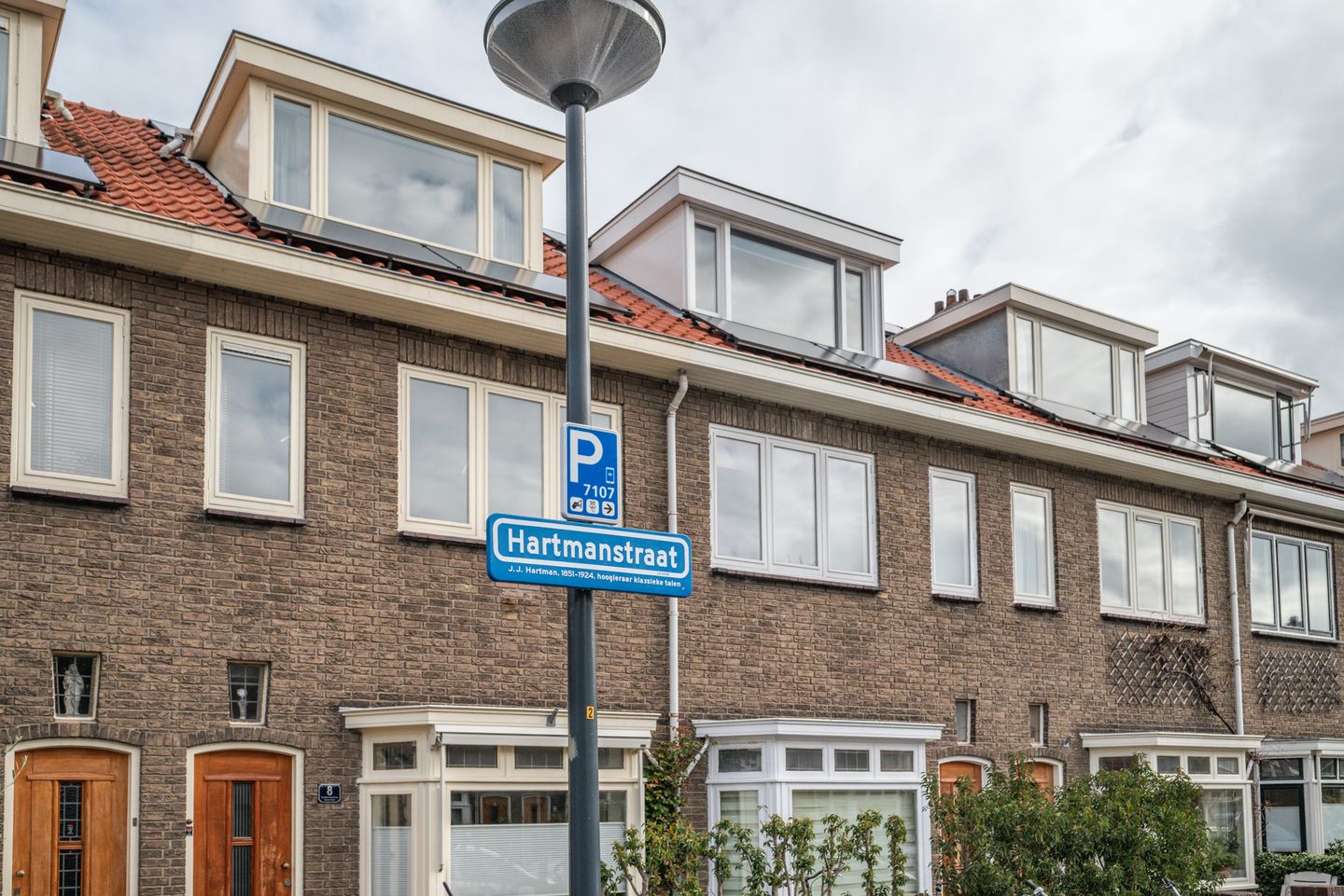 Charming 1940s family home with sunny roof terrace in Leiden — 49