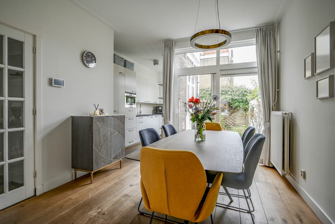 Charming 1940s family home with sunny roof terrace in Leiden — 7