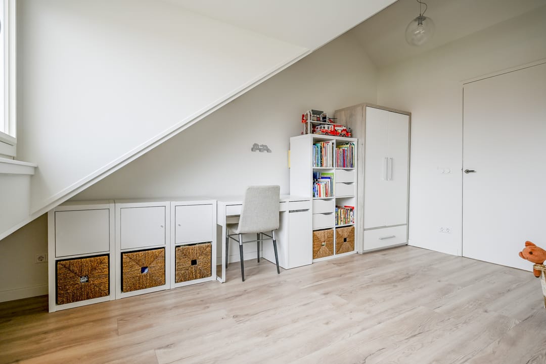 Charming 1940s family home with sunny roof terrace in Leiden — 43
