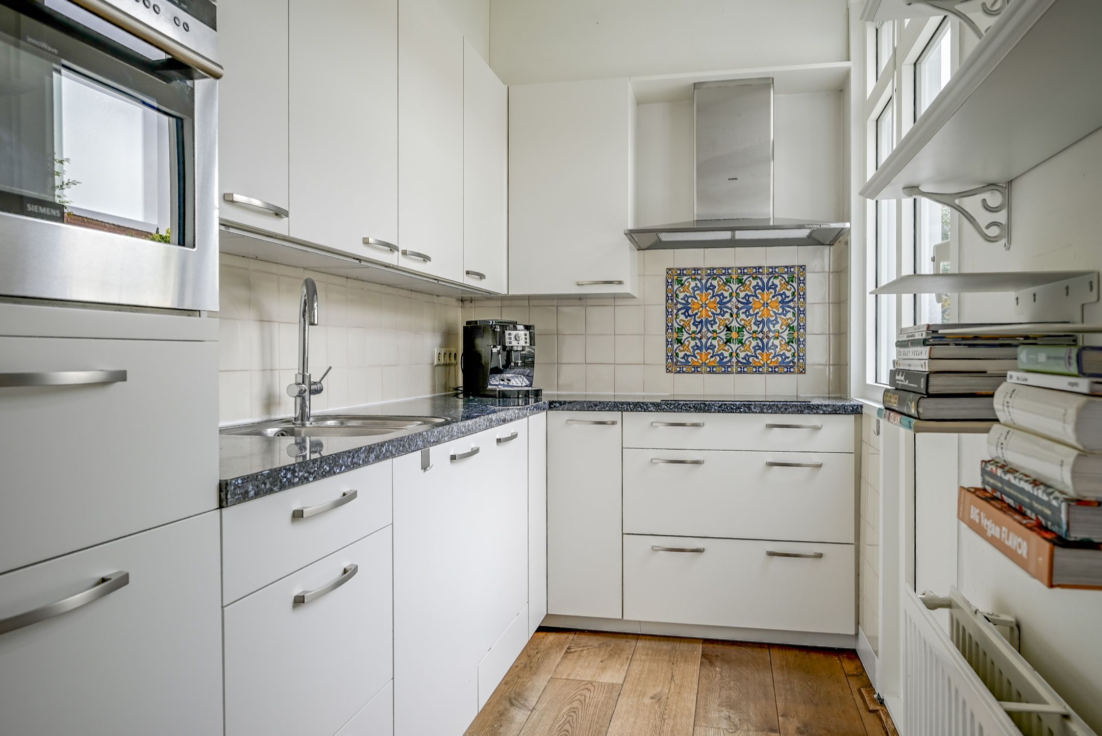 Charming 1940s family home with sunny roof terrace in Leiden — 15
