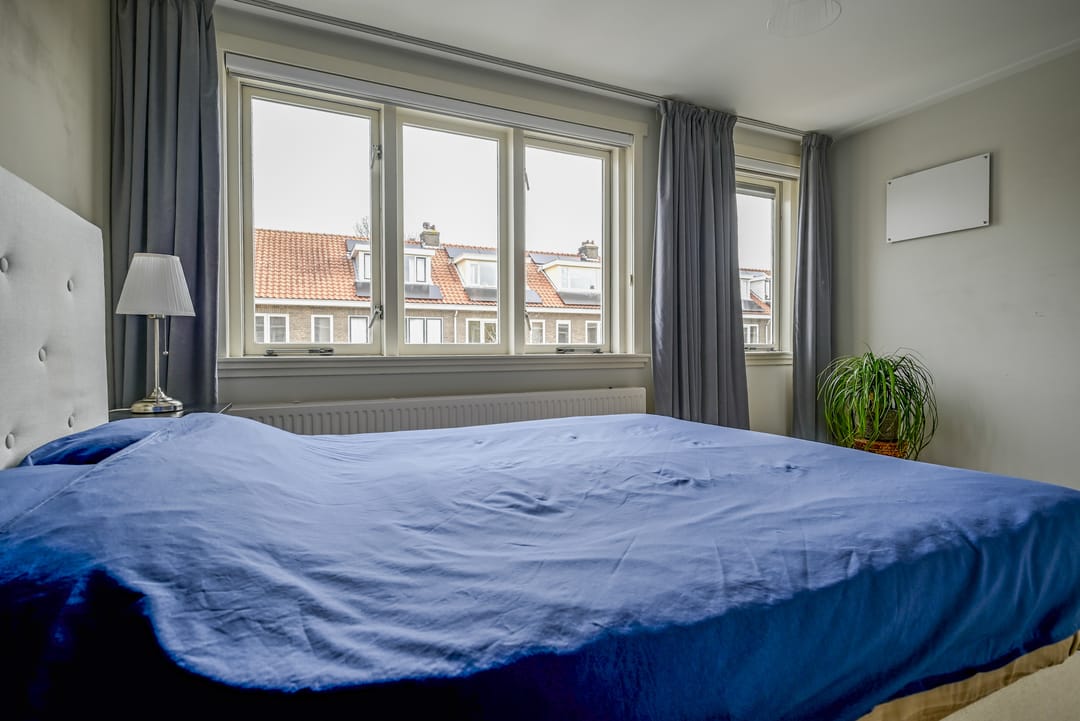Charming 1940s family home with sunny roof terrace in Leiden — 28