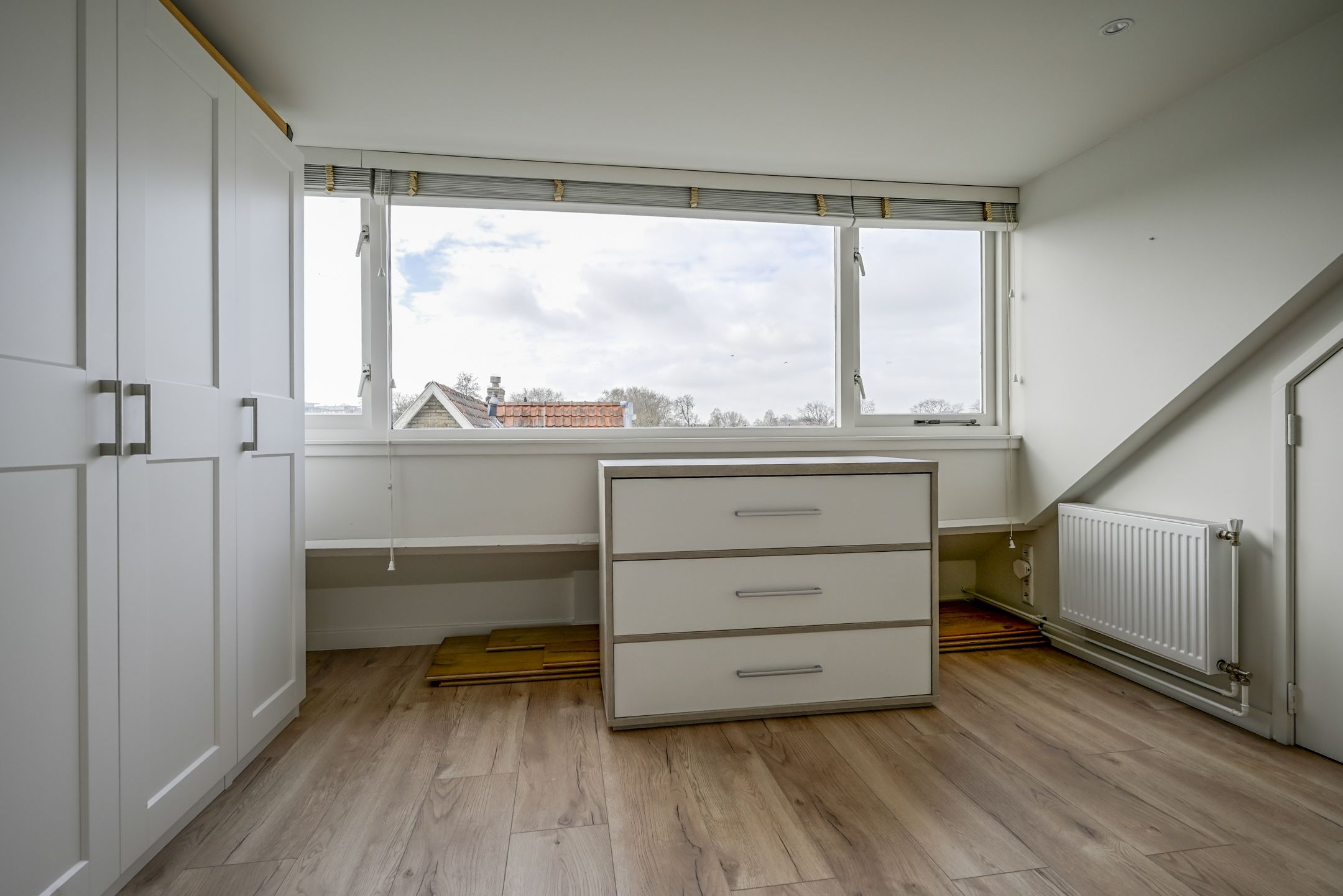 Charming 1940s family home with sunny roof terrace in Leiden — 42