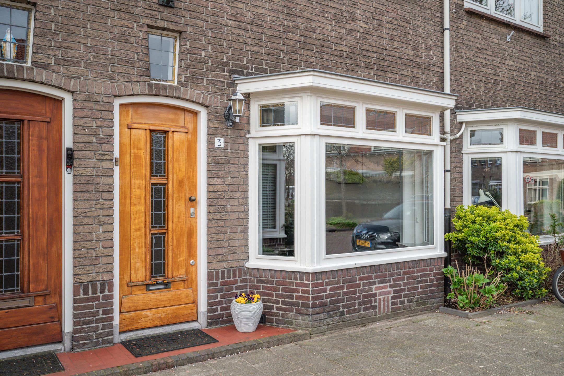 Charming 1940s family home with sunny roof terrace in Leiden — 48