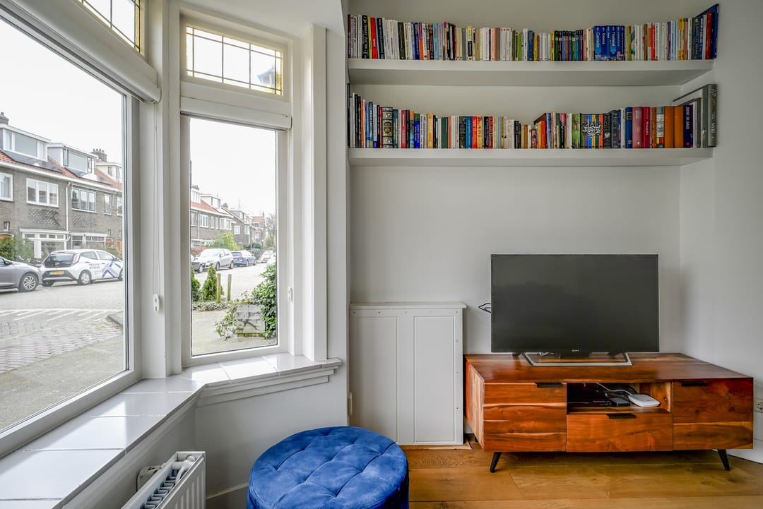 Charming 1940s family home with sunny roof terrace in Leiden — 8