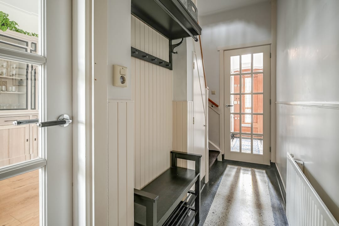 Charming 1940s family home with sunny roof terrace in Leiden — 13