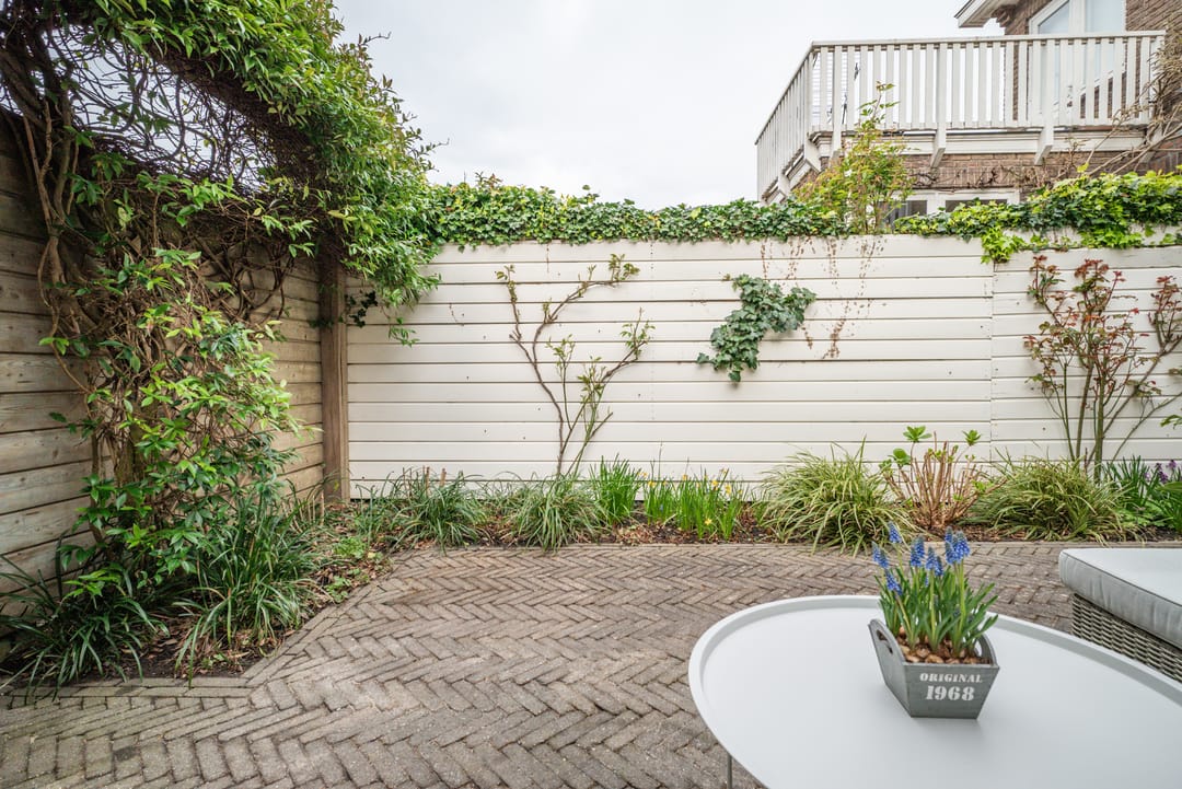 Charming 1940s family home with sunny roof terrace in Leiden — 23