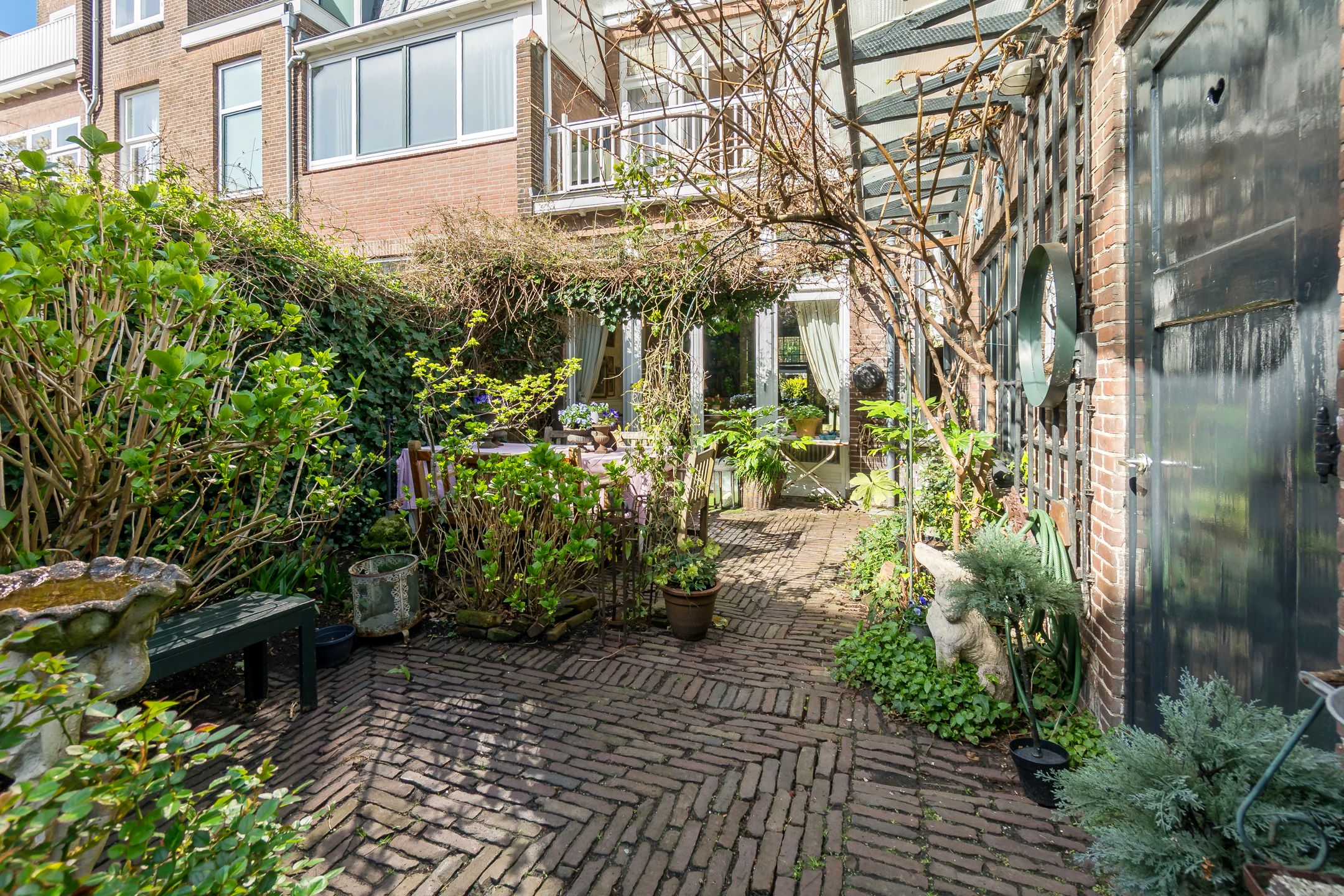 Characterful spacious townhouse in Statenkwartier — 21