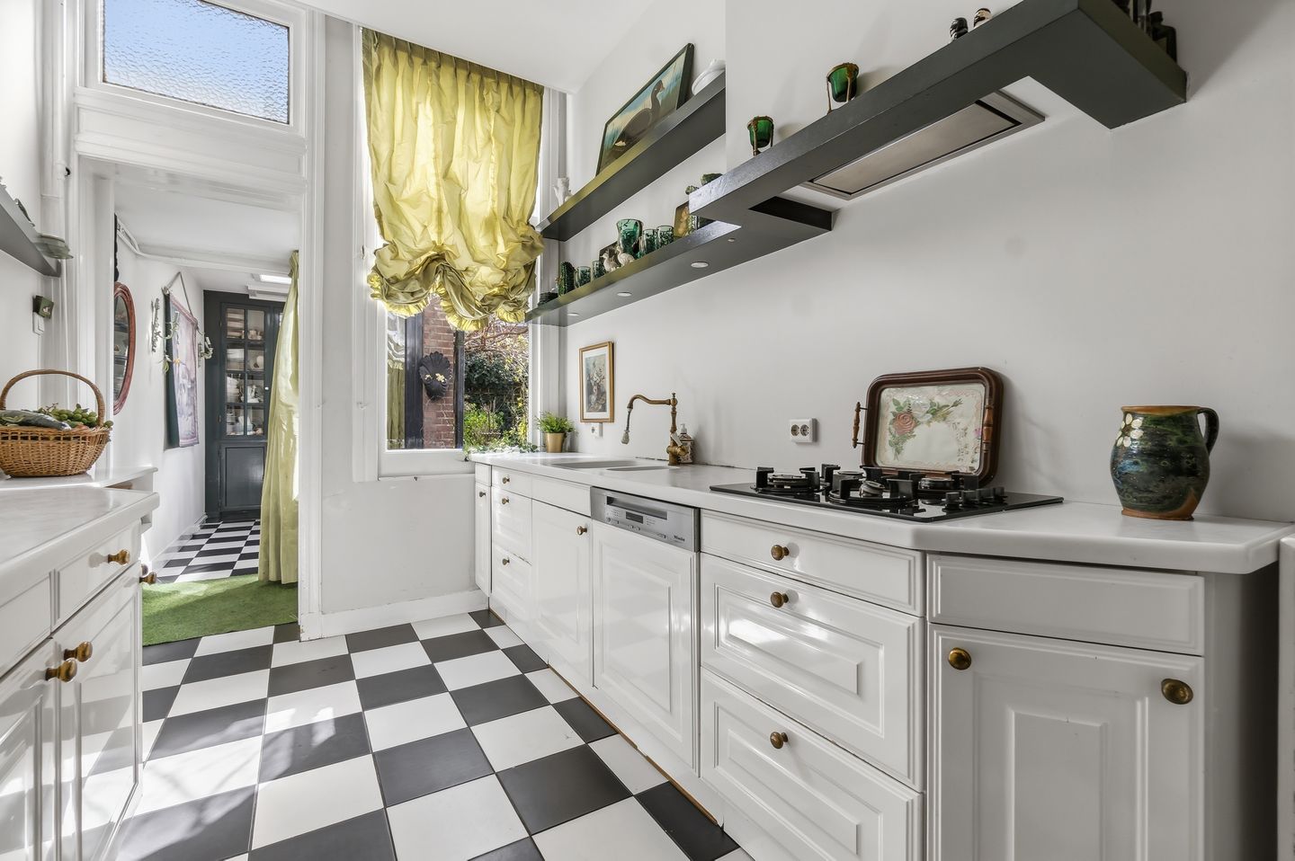 Characterful spacious townhouse in Statenkwartier — 25