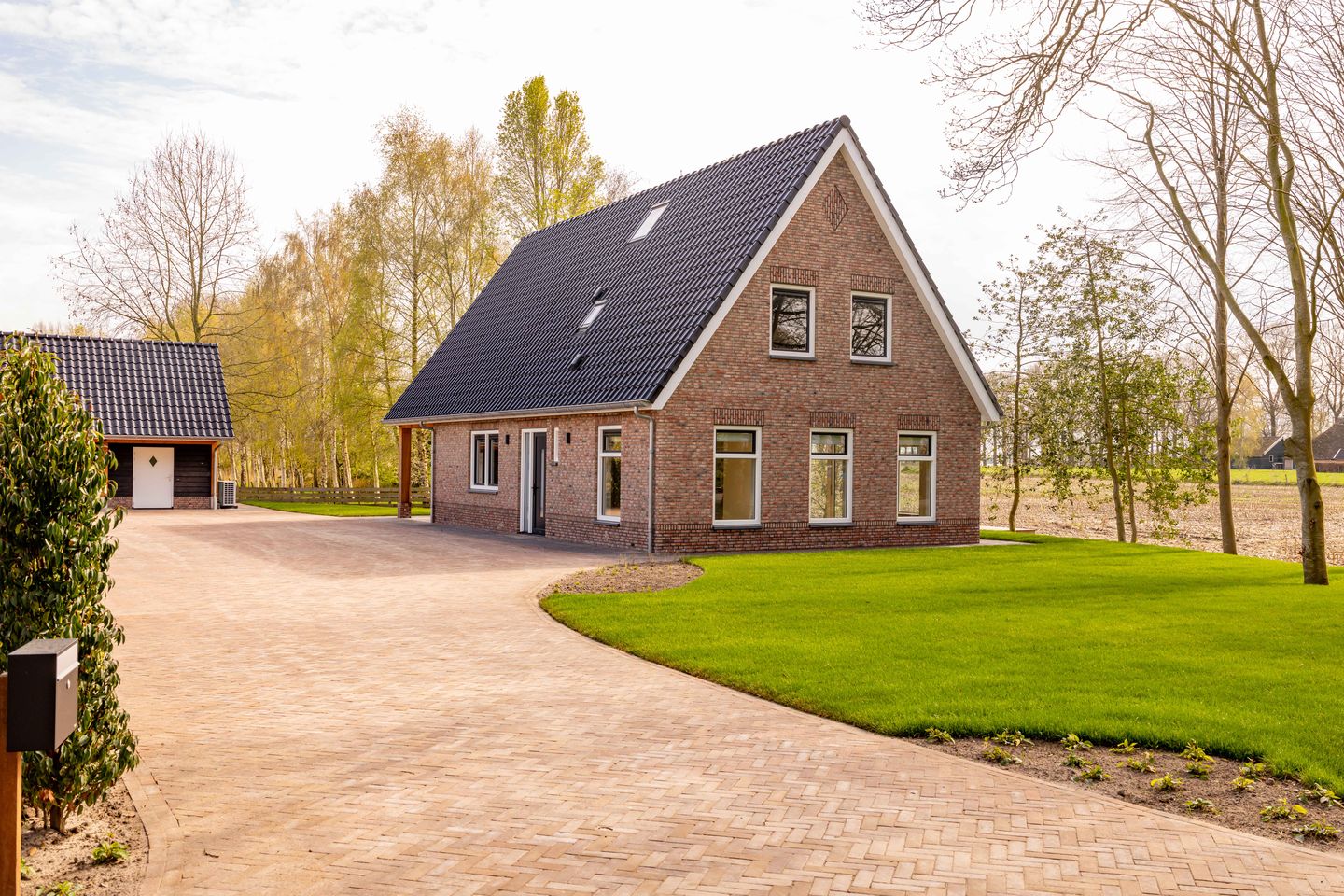 Move-in Ready Luxury New Build Villa in a Peaceful Rural Setting — 65