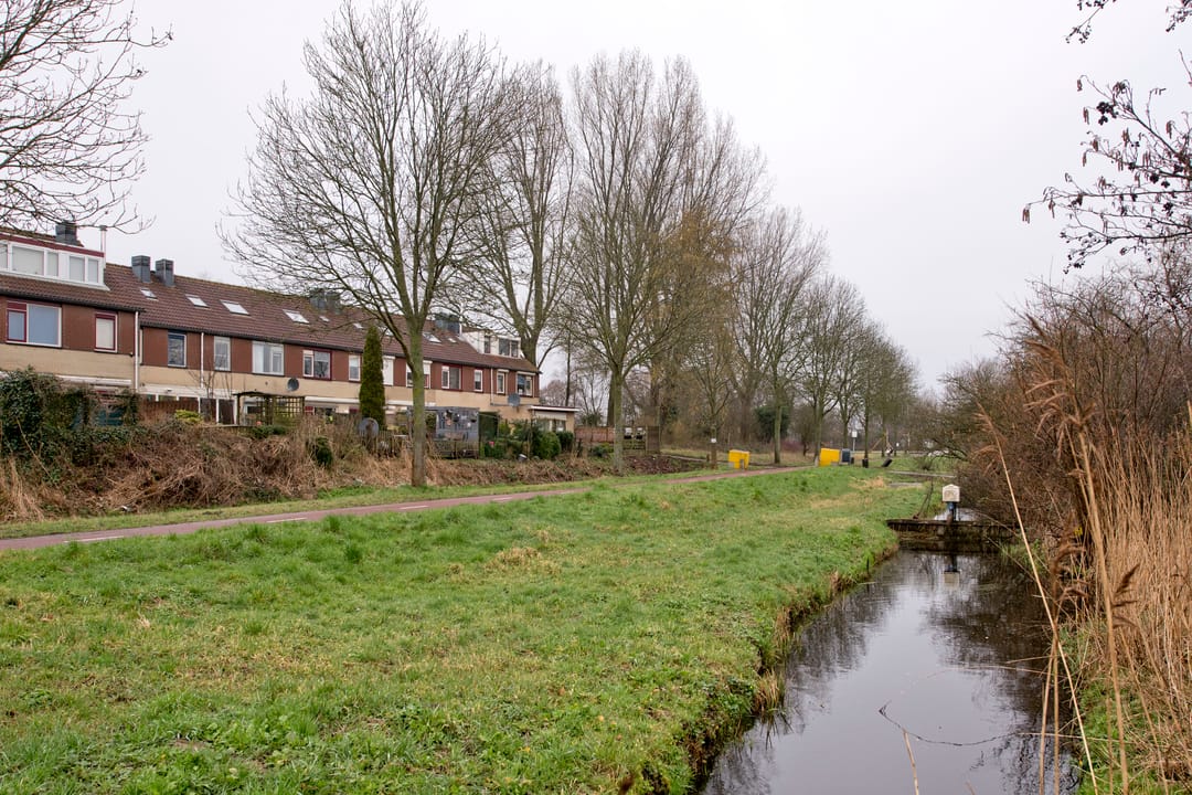Spacious Family Home with Five Bedrooms and Sunny South-Facing Garden in Haarlem — 28
