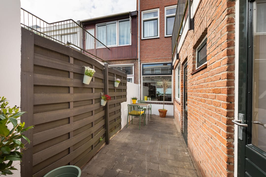 Charming renovated terraced house with 4 bedrooms near Leiden city centre — 22