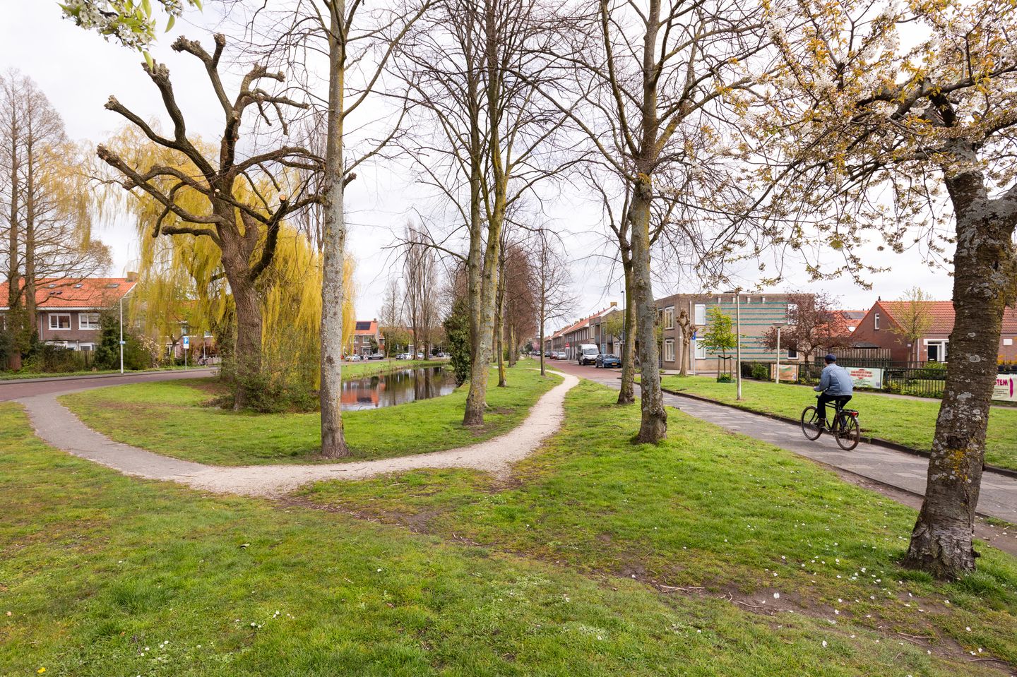 Charming renovated terraced house with 4 bedrooms near Leiden city centre — 25