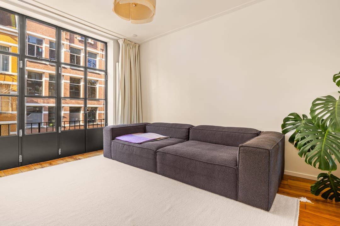 Charming Monument Apartment Near Vondelpark — 17