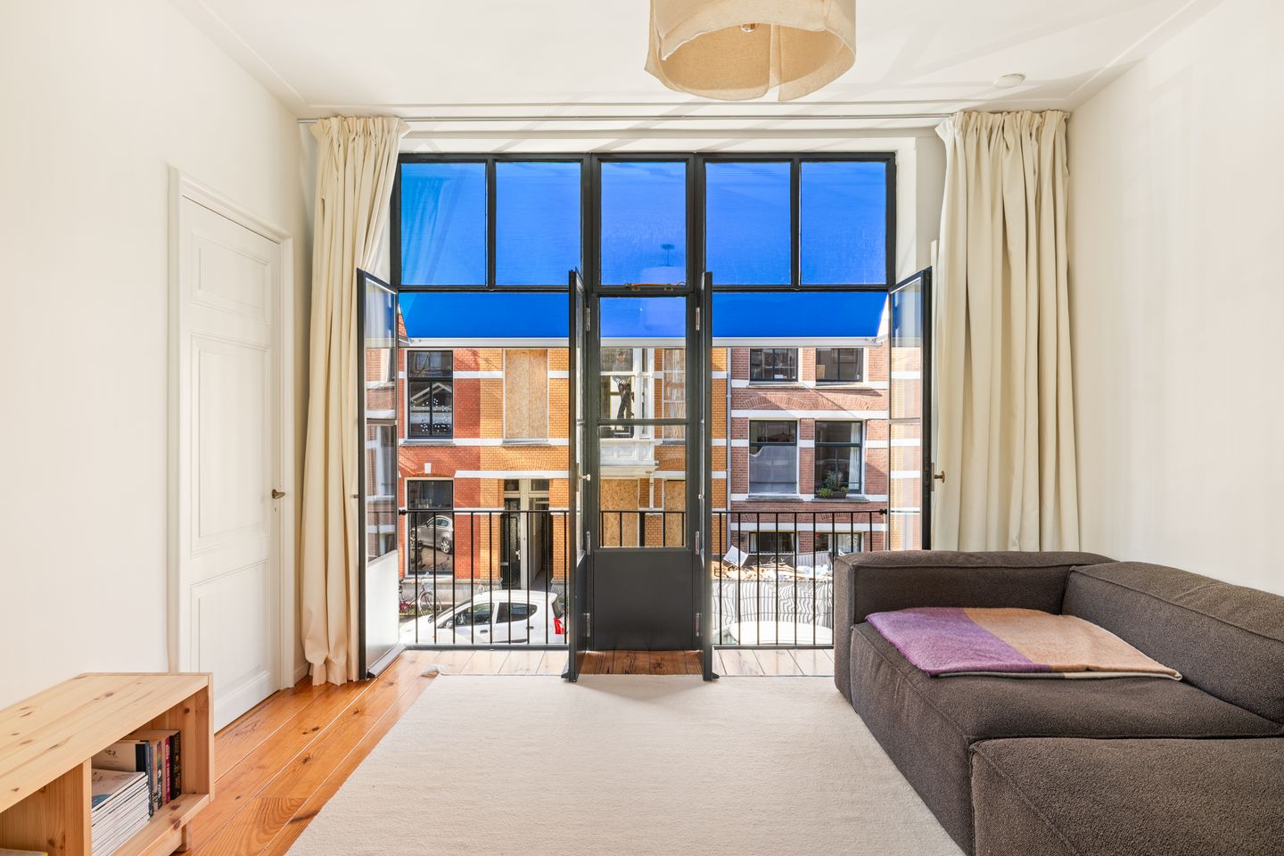 Charming Monument Apartment Near Vondelpark — 14