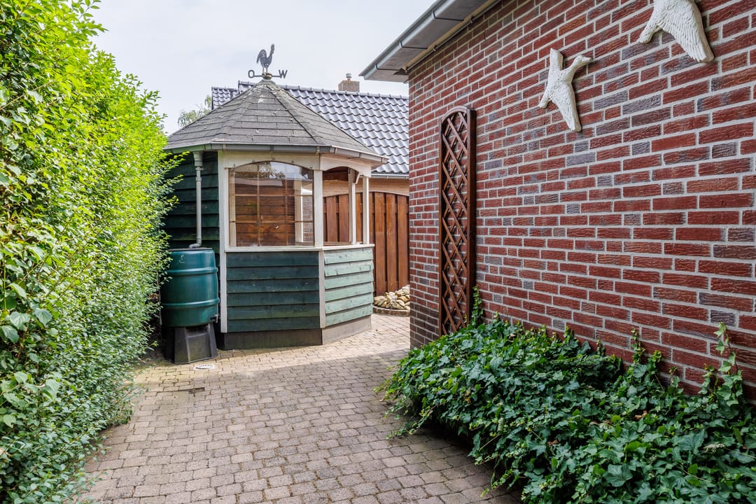 Detached and Accessible Living in Milsbeek — 31