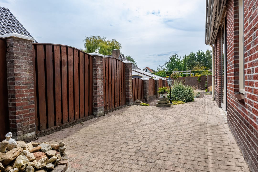 Detached and Accessible Living in Milsbeek — 32