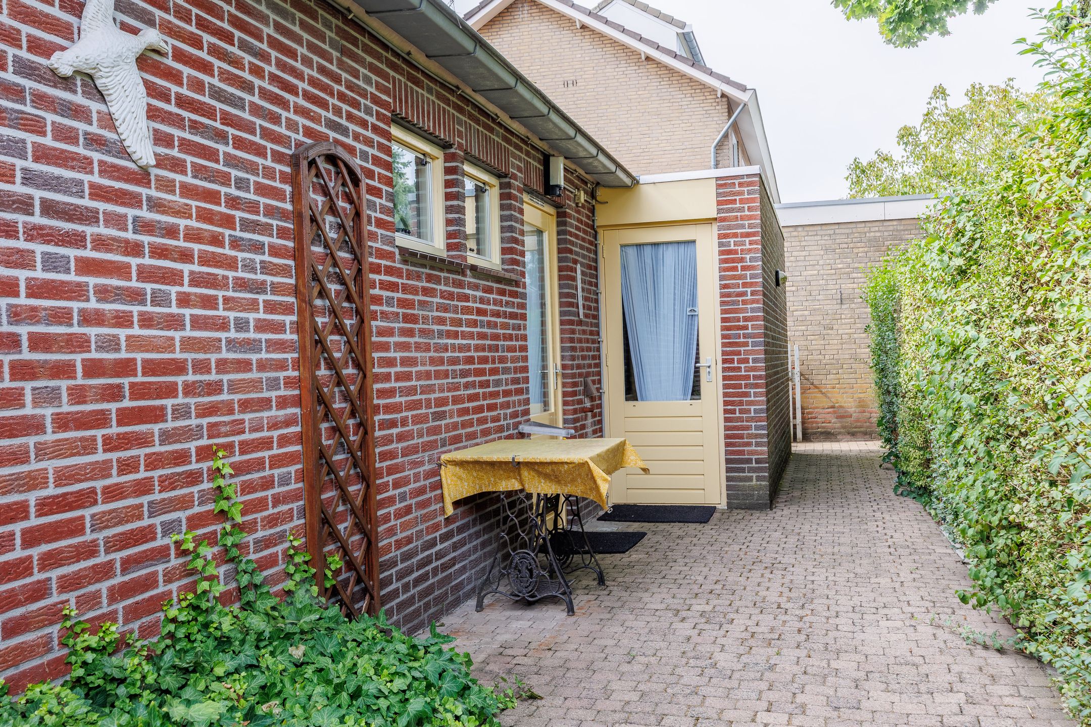 Detached and Accessible Living in Milsbeek — 36