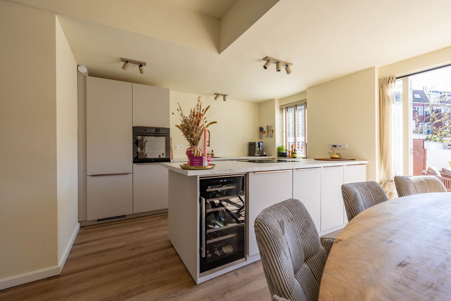 Modernized 1930s Ground Floor Apartment with Sunny Southwest Garden in Zeeheldenbuurt — 14