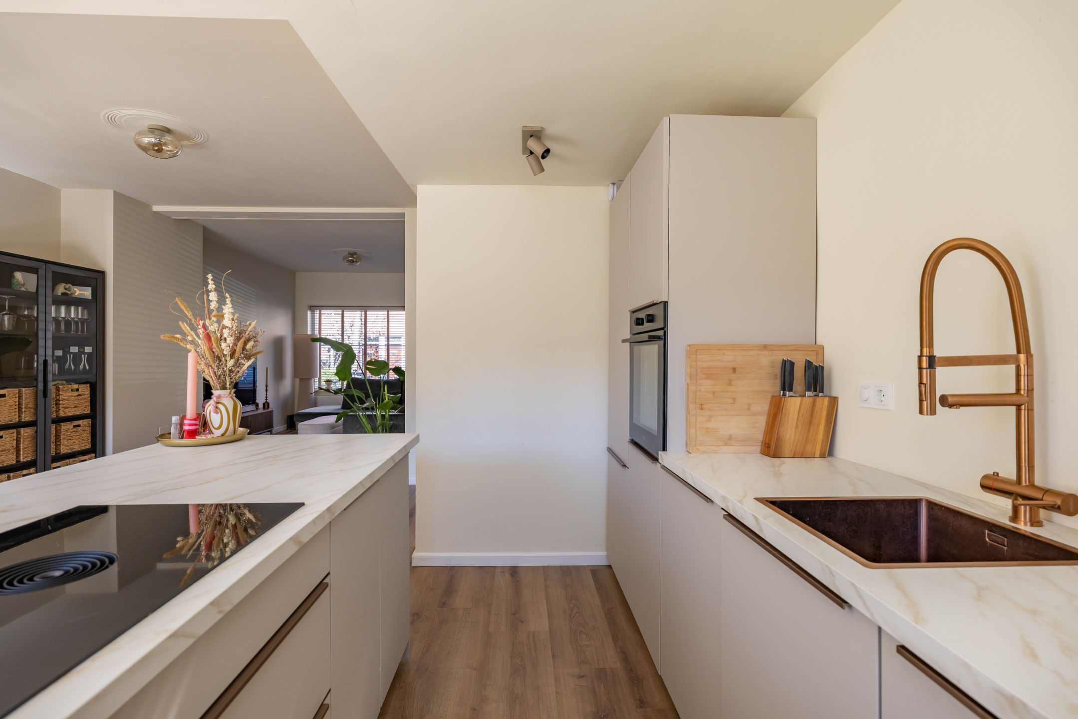 Modernized 1930s Ground Floor Apartment with Sunny Southwest Garden in Zeeheldenbuurt — 18