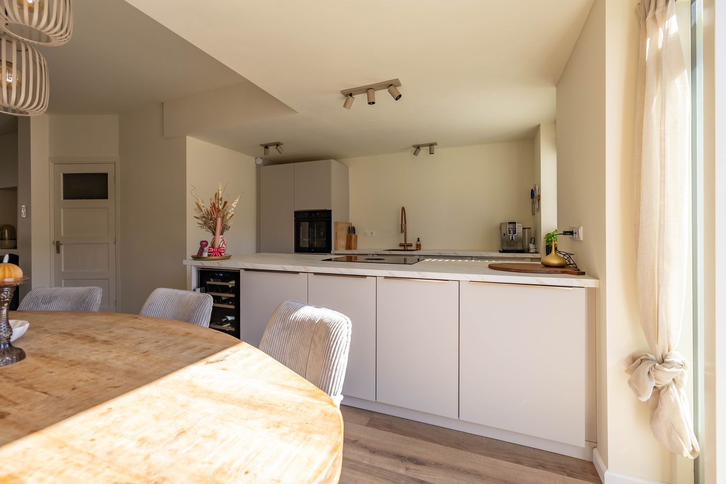 Modernized 1930s Ground Floor Apartment with Sunny Southwest Garden in Zeeheldenbuurt — 20
