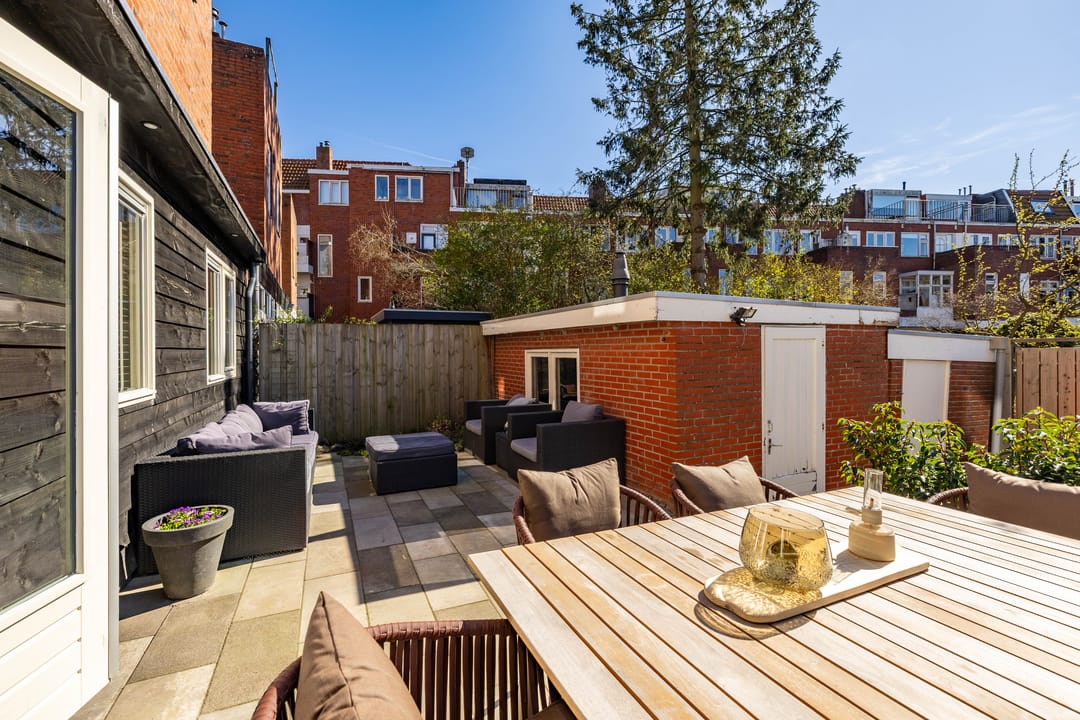 Modernized 1930s Ground Floor Apartment with Sunny Southwest Garden in Zeeheldenbuurt — 22