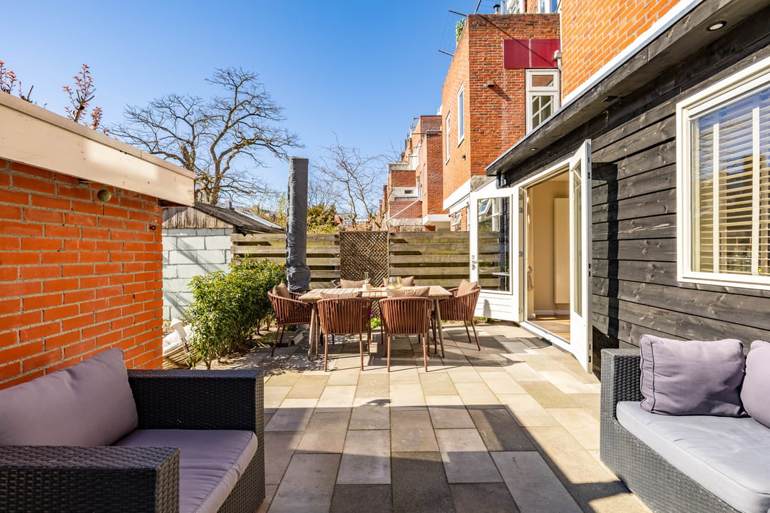 Modernized 1930s Ground Floor Apartment with Sunny Southwest Garden in Zeeheldenbuurt — 23
