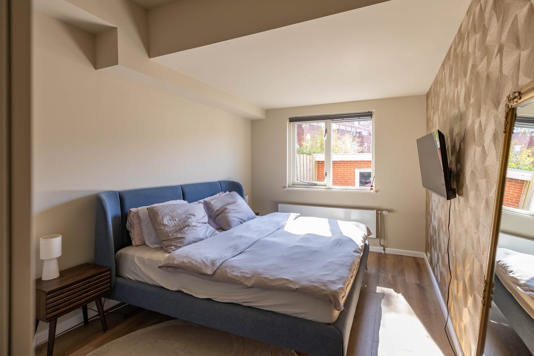 Modernized 1930s Ground Floor Apartment with Sunny Southwest Garden in Zeeheldenbuurt — 31