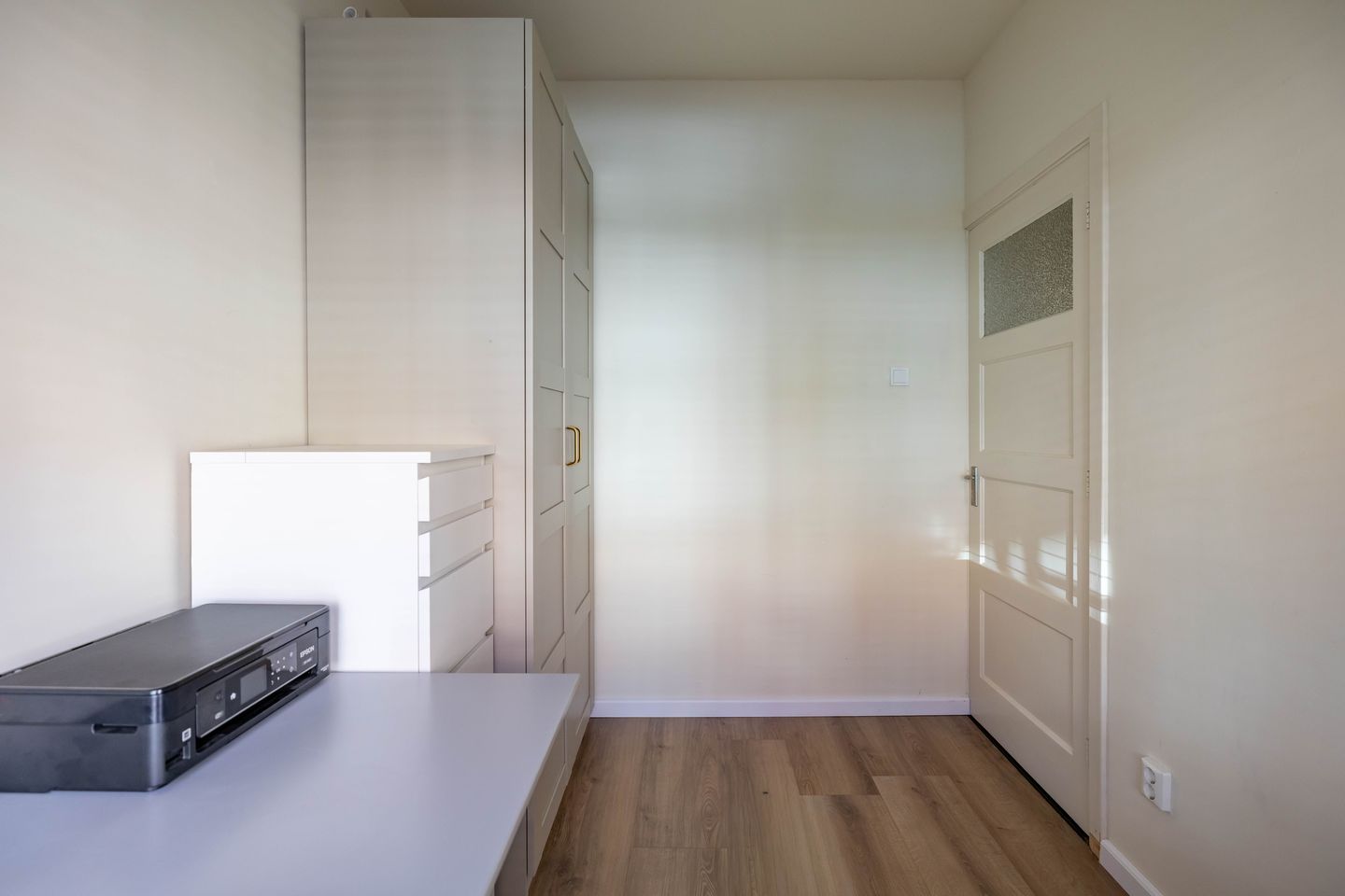 Modernized 1930s Ground Floor Apartment with Sunny Southwest Garden in Zeeheldenbuurt — 35