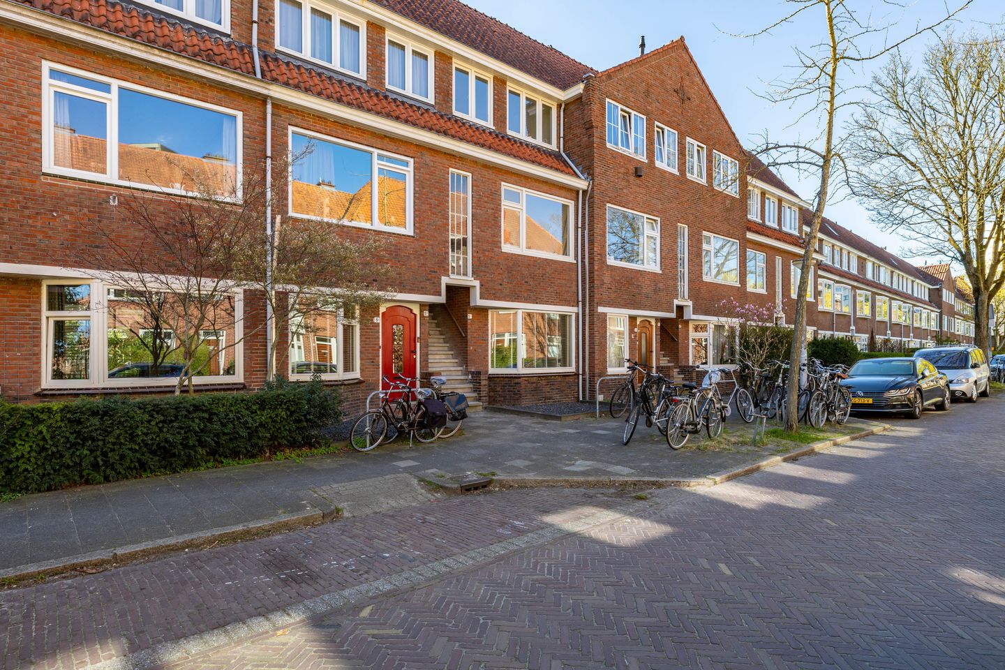 Modernized 1930s Ground Floor Apartment with Sunny Southwest Garden in Zeeheldenbuurt — 44