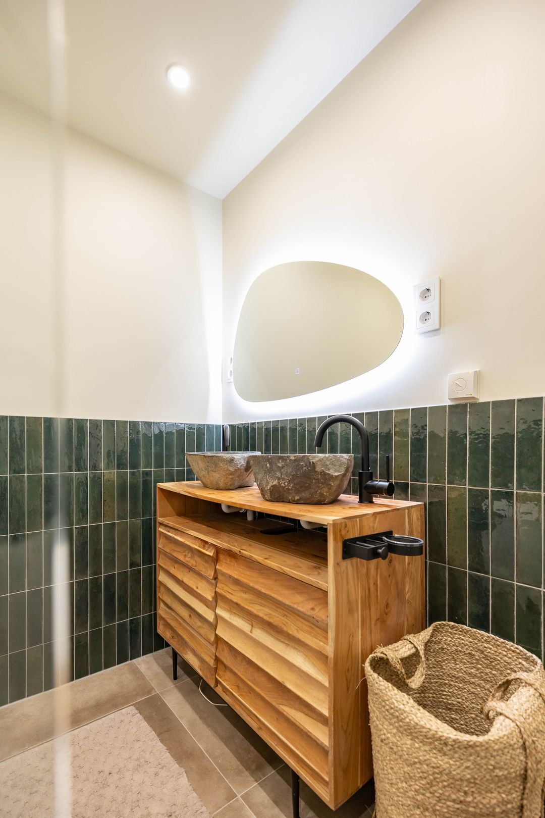 Modernized 1930s Ground Floor Apartment with Sunny Southwest Garden in Zeeheldenbuurt — 38