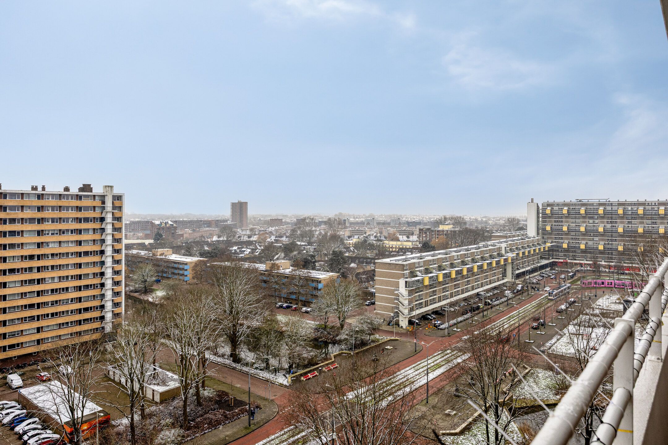 Bright 12th-floor apartment with sunny south-facing balcony and panoramic views in Amsterdam Nieuw-West — 15