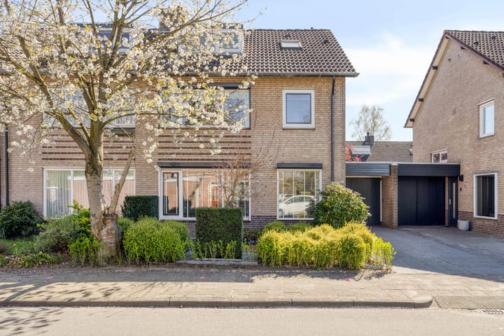 Photo 2 of Dalkruiddreef 3