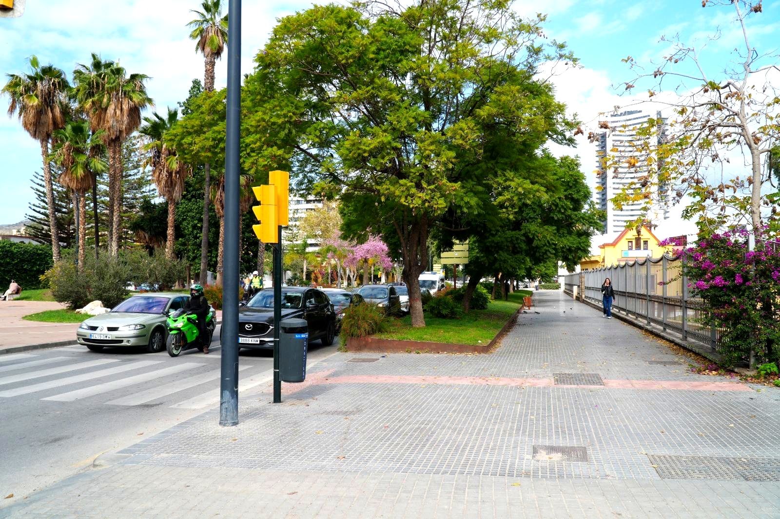 Luxury Apartment in Urban Sky Towers with Panoramic Views — 21