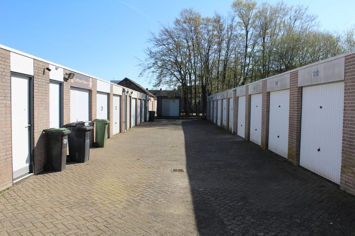 Photo 2 of Pastoor Raymakerspad