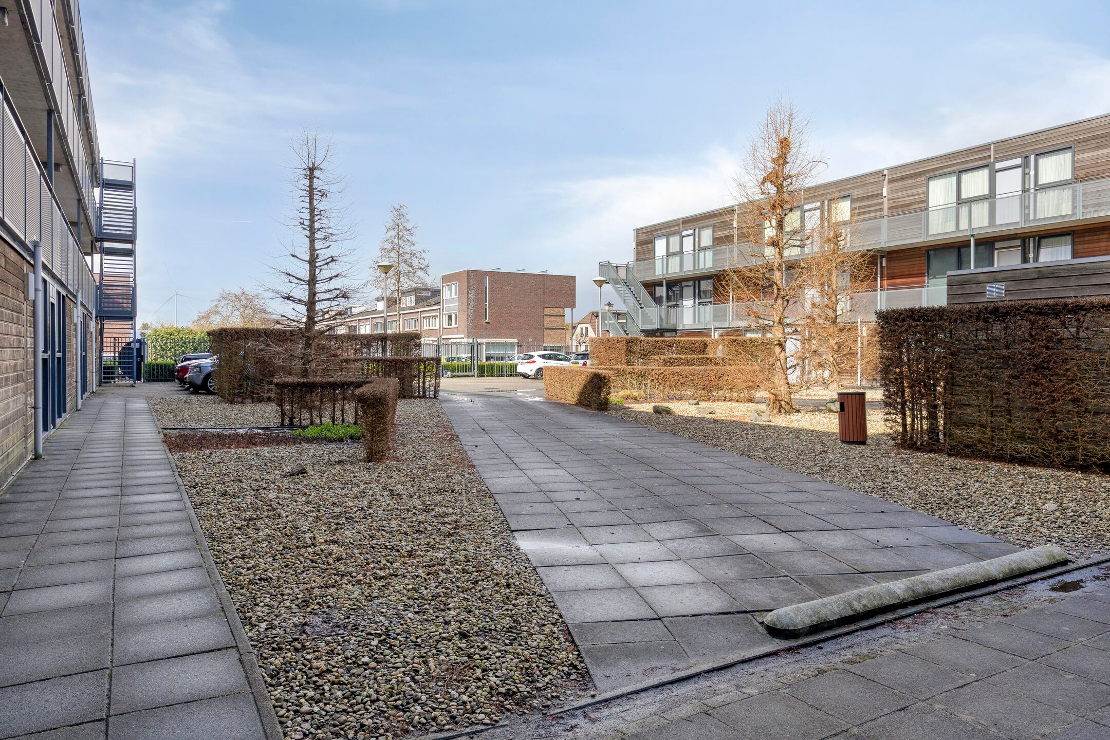 Spacious top floor apartment with parking in Breda's Haagse Beemden — 54