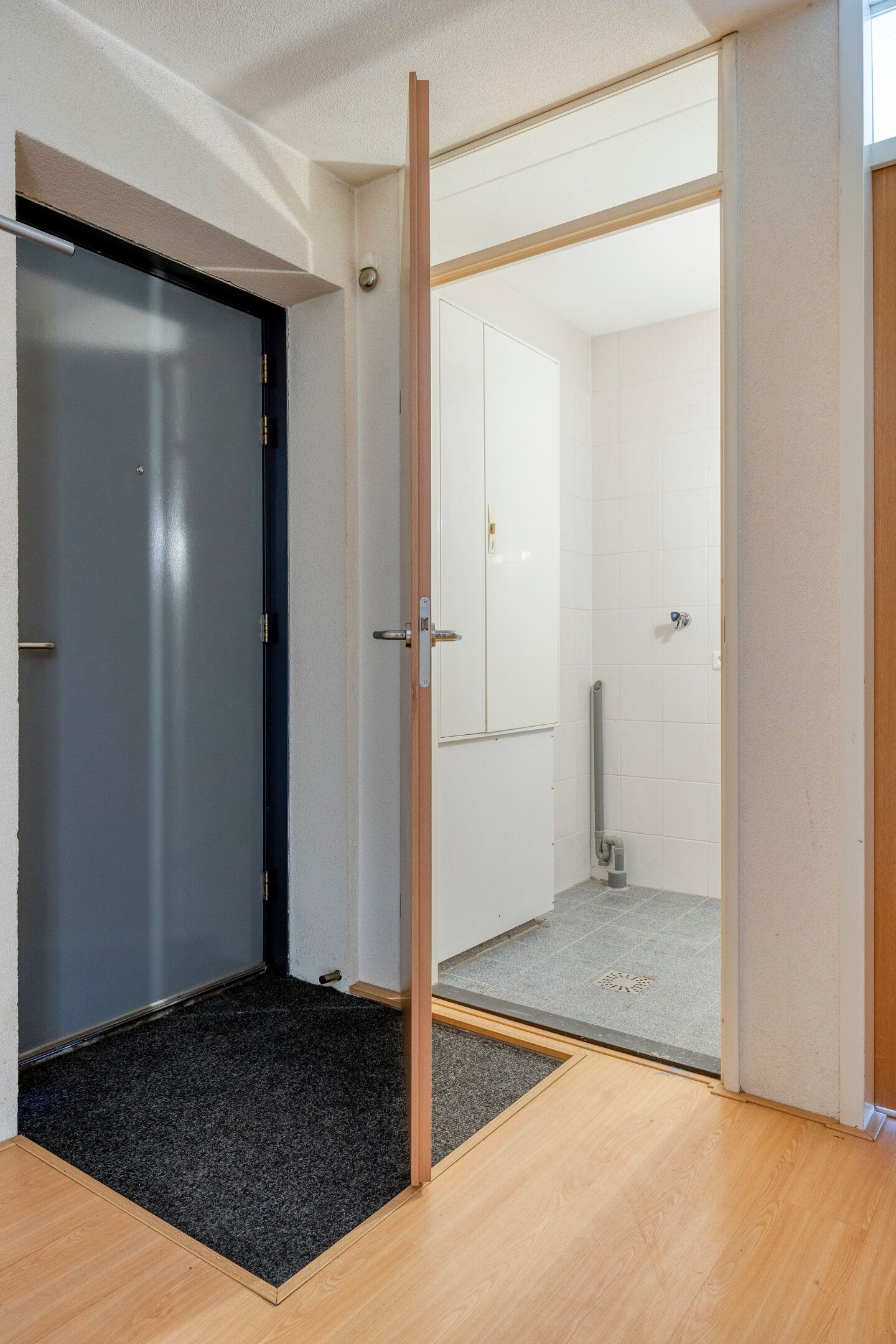Spacious top floor apartment with parking in Breda's Haagse Beemden — 42