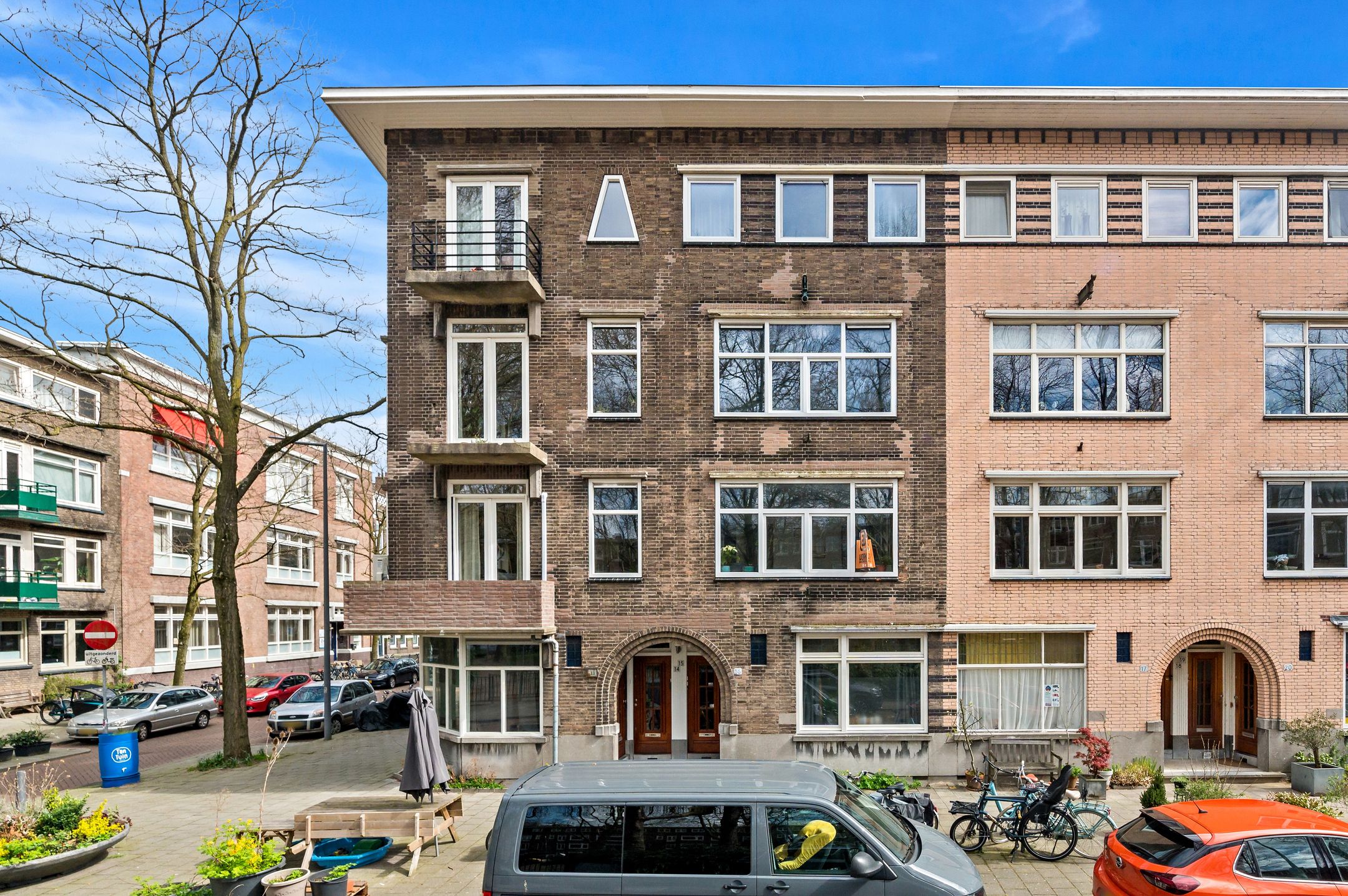 Baljuwplein 15- 15 01