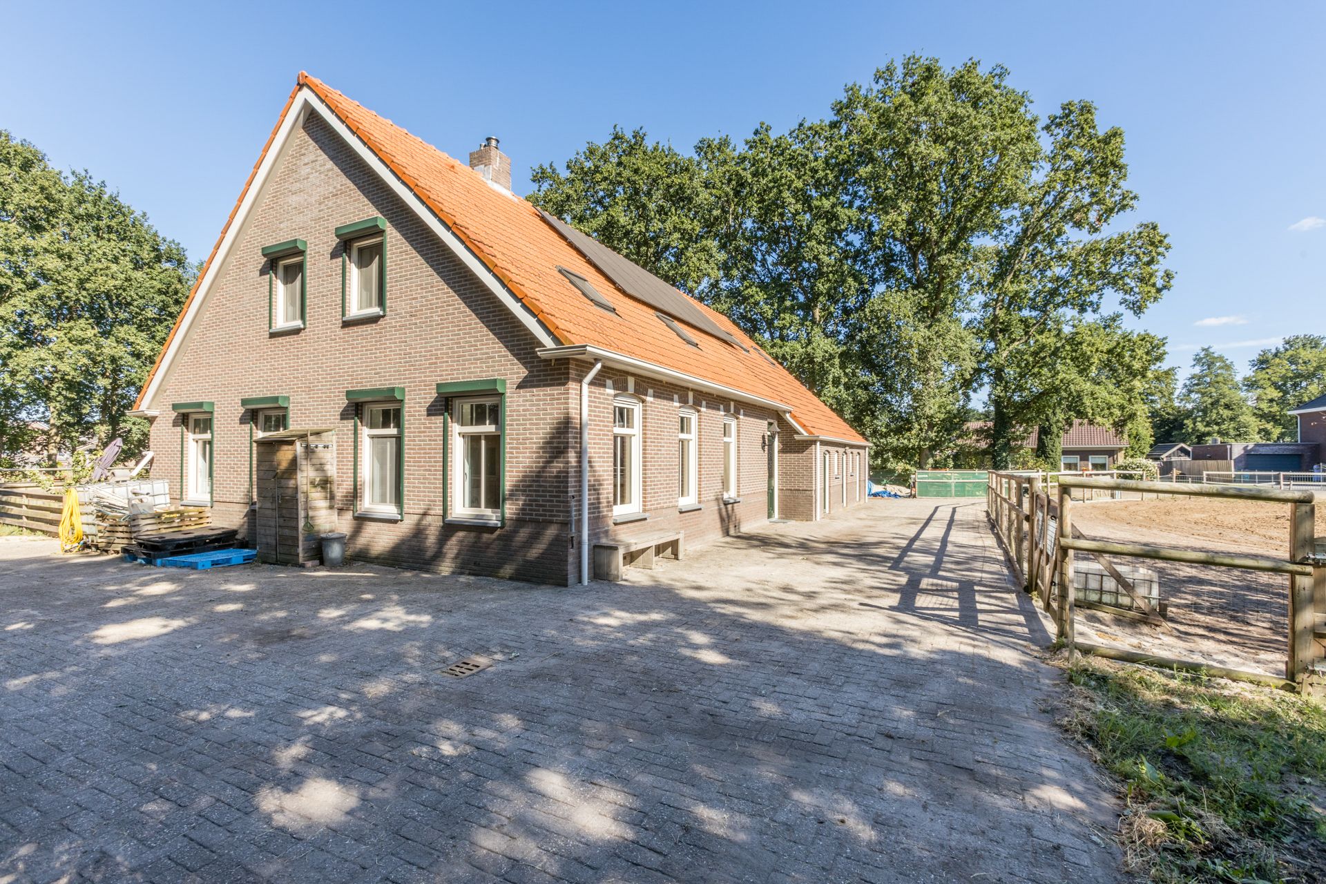 Photo 3 of Molenaarslaan 1